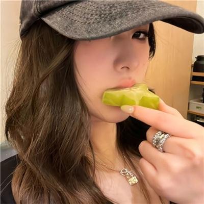 利马来的莉娜 封面